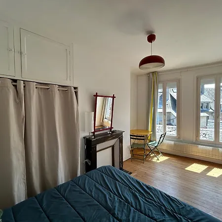 Ma Jolie Maison De L'eveque Guest house