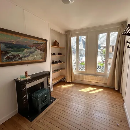 Ma Jolie Maison De L'evêque Casa de hóspedes